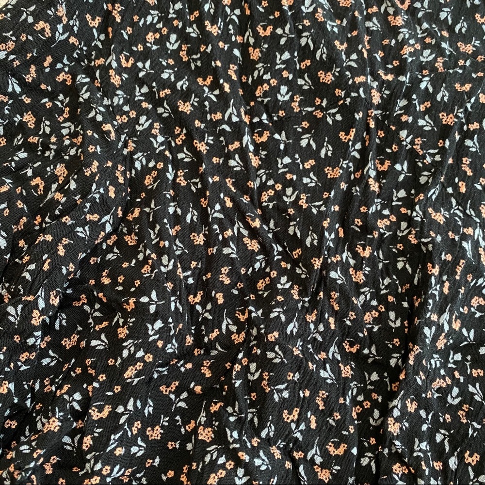 Urban Outfitters Kimchi Blue Floral Skirt Size 2 - Picture 10 of 10